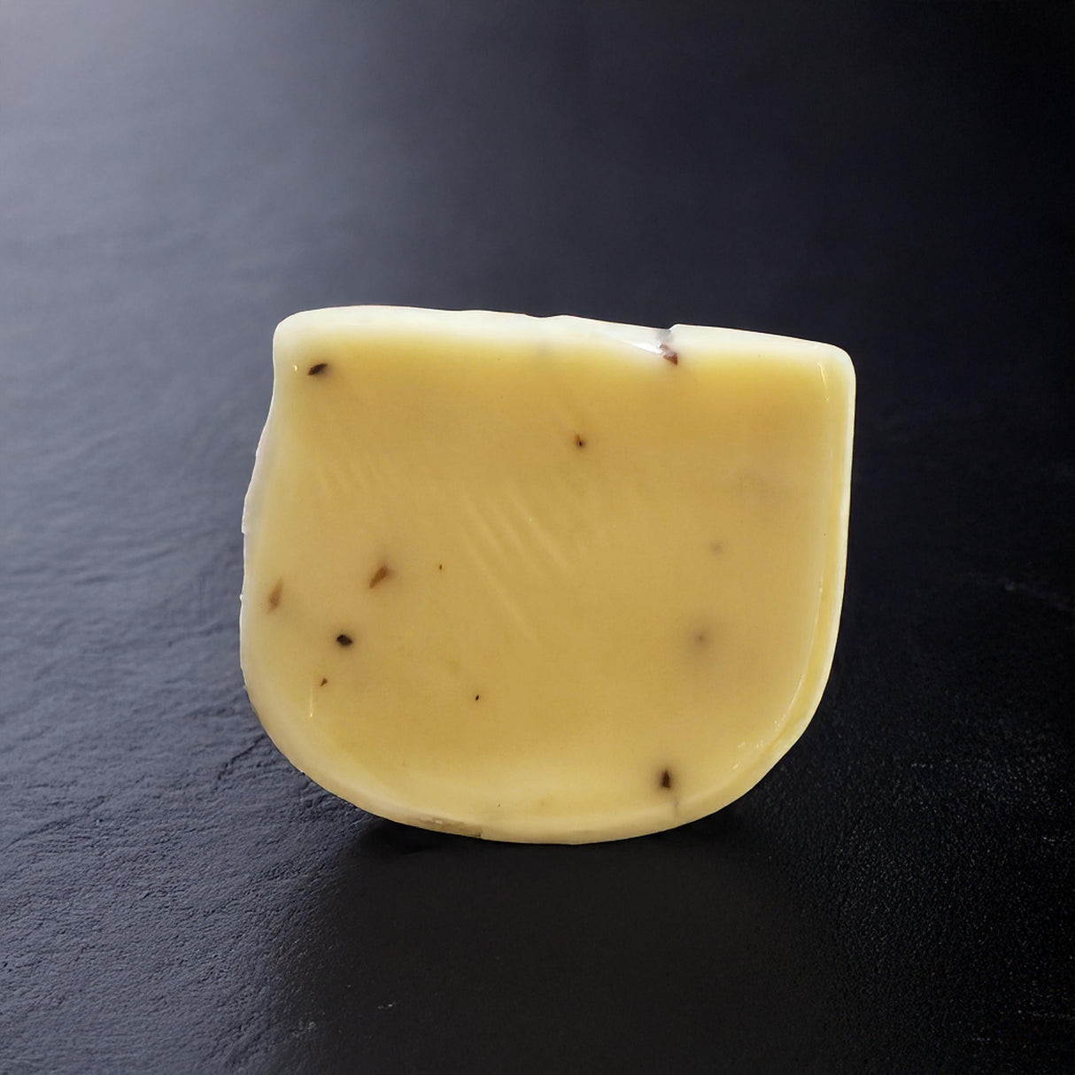 Frischer Pecorino mit Trüffel