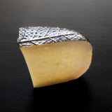 Pecorino assaisonné aux feuilles de noyer